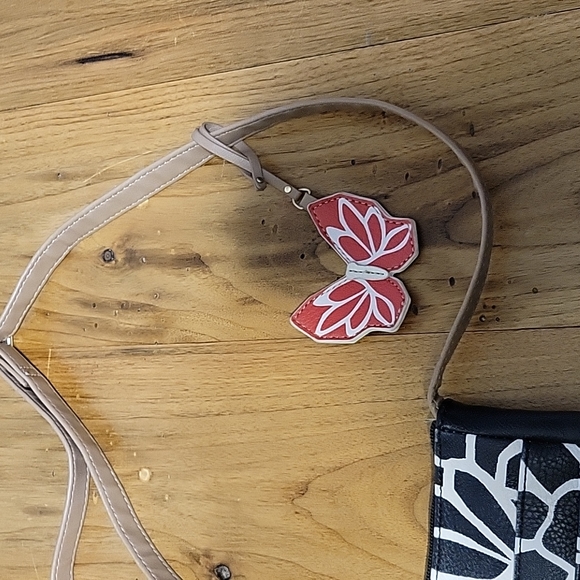 NWOT Relic Oh Happy Day black and white w/ tan adjustable strap crossbody purse - Picture 4 of 11